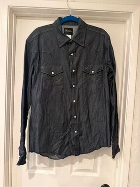 Wrangler Men's Black Denim Western Button-Down Shirt